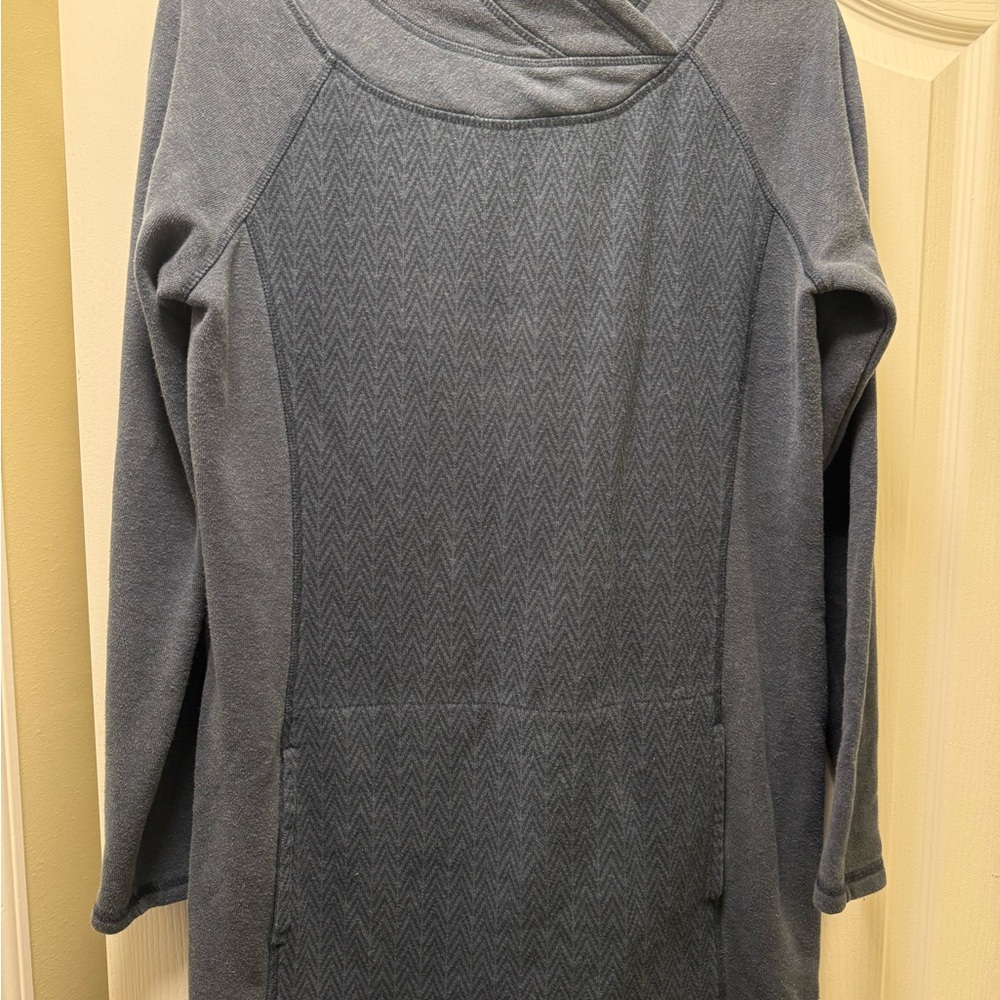 Prana Gray Sweatshirt with Chevron Pattern